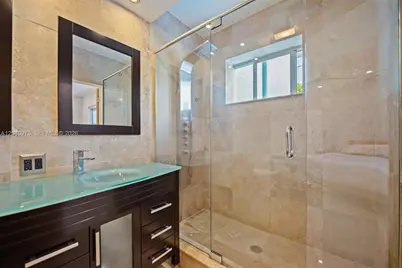 11530 NE 22nd Dr, North Miami, FL 33181 - Photo 24