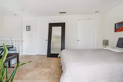 7700 Collins Ave #3, Miami Beach, FL 33141 - Photo 16