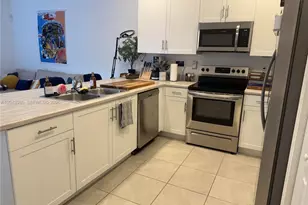1886 SE 26th Rd, Homestead, FL 33035 - Photo 10