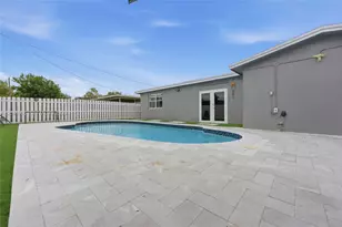 9771 NW 24th Pl, Sunrise, FL 33322 - Photo 28