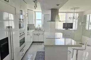 770 Claughton Island Dr, Miami, FL 33131 - Photo 6