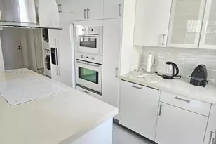 770 Claughton Island Dr, Miami, FL 33131 - Photo 6