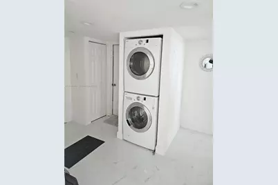 770 Claughton Island Dr #602, Miami, FL 33131 - Photo 10