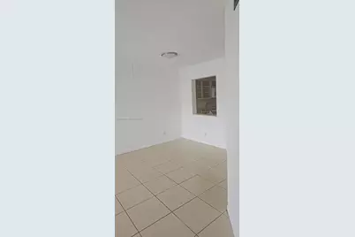 9022 NW 28th Dr #2-202, Coral Springs, FL 33065 - Photo 4