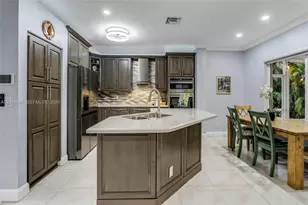 7569 Parkside Ln, Margate, FL 33063 - Photo 4