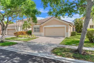 1414 Banyan Way, Weston, FL 33327 - Photo 2