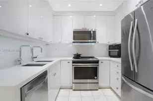 4301 Collins Ave, Miami Beach, FL 33140 - Photo 4