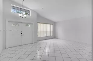 8967 NW 146th Terrace, Miami Lakes, FL 33018 - Photo 10
