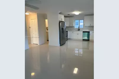 1745 SW 21st St #Front, Miami, FL 33145 - Photo 4