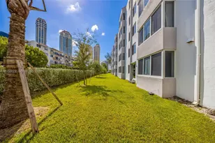 250 180th Dr, Sunny Isles Beach, FL 33160 - Photo 22