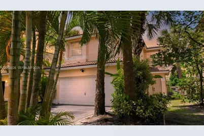 9847 Fairway Cove Ln, Plantation, FL 33324 - Photo 2