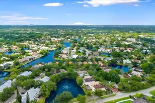 9847 Fairway Cove Ln, Plantation, FL 33324 - Photo 14