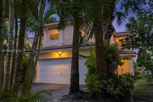 9847 Fairway Cove Ln, Plantation, FL 33324 - Photo 22