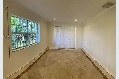 1107 NE 8th St, Hallandale Beach, FL 33009 - Photo 6