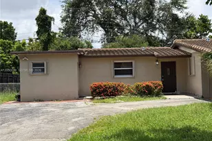 7889 NW 174th St, Hialeah, FL 33015 - Photo 8