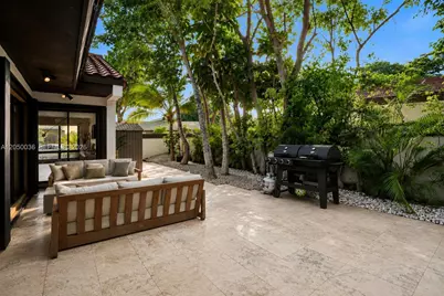 20435 NE 10th Ct, Miami, FL 33179 - Photo 34