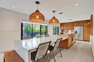 20435 NE 10th Ct, Miami, FL 33179 - Photo 4