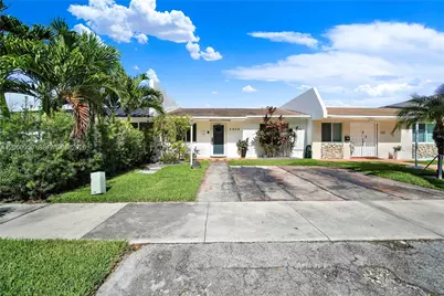 4260 SW 68th Ct, Miami, FL 33155 - Photo 1