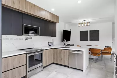 16930 SW 90th St, Miami, FL 33196 - Photo 2