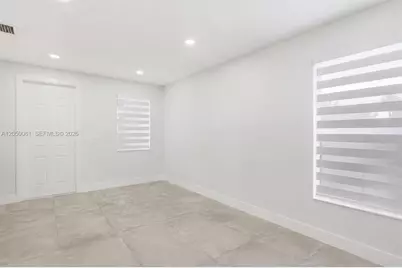 16930 SW 90th St, Miami, FL 33196 - Photo 10