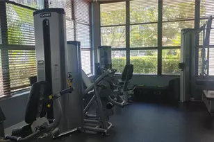 1000 Parkview Dr, Hallandale Beach, FL 33009 - Photo 38