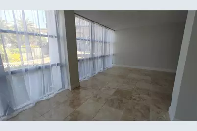 1000 Parkview Dr #125, Hallandale Beach, FL 33009 - Photo 32