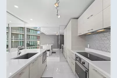 650 NE 32nd St #1201, Miami, FL 33137 - Photo 4