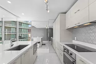 650 NE 32nd St, Miami, FL 33137 - Photo 4
