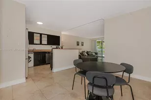 1500 Bay Rd, Miami Beach, FL 33139 - Photo 12