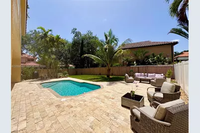 9833 NW 5th Ct, Plantation, FL 33324 - Photo 2