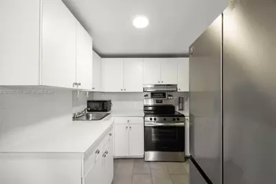 416 NW 58th Ave, Miami, FL 33126 - Photo 6
