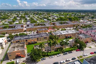 1305 W 53rd St, Hialeah, FL 33012 - Photo 22