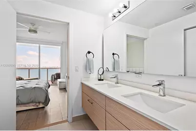 600 NE 27th St #1402, Miami, FL 33137 - Photo 18