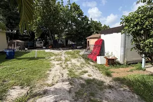 2954 NW 91st St, Miami, FL 33147 - Photo 8