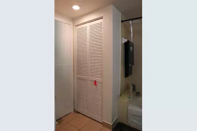1750 N Bayshore Dr #3411, Miami, FL 33132 - Photo 24