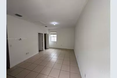 17021 SW 96th St #STUDIO, Miami, FL 33196 - Photo 2