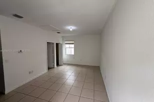 17021 SW 96th St, Miami, FL 33196 - Photo 2