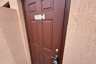 17021 SW 96th St, Miami, FL 33196 - Photo 10