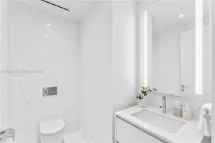 300 Biscayne Blvd Way, Miami, FL 33131 - Photo 10