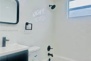 1545 NW 8th Ave, Miami, FL 33136 - Photo 8