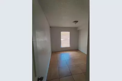5705 W 20th Ave #215, Hialeah, FL 33012 - Photo 6