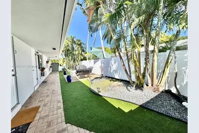 1632 NE 4th Pl #2, Fort Lauderdale, FL 33301 - Photo 14