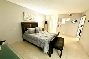3725 S Ocean Dr, Hollywood, FL 33019 - Photo 8