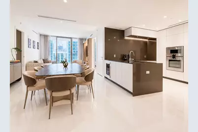 300 Biscayne Boulevard Way #2609W, Miami, FL 33131 - Photo 2