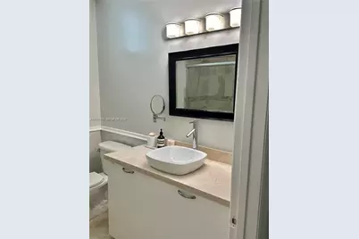 3180 SW 22nd Ter #507, Miami, FL 33145 - Photo 8