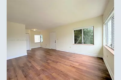 1920 Biarritz Dr #3, Miami Beach, FL 33141 - Photo 8