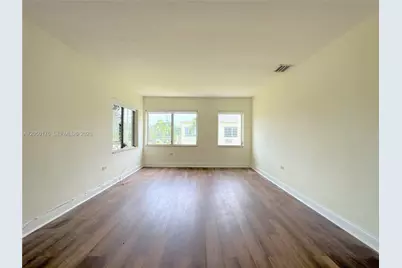 1920 Biarritz Dr #3, Miami Beach, FL 33141 - Photo 2