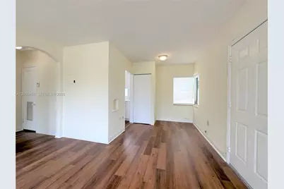 1920 Biarritz Dr #3, Miami Beach, FL 33141 - Photo 6