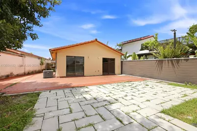 2555 W 65th St, Hialeah, FL 33016 - Photo 26