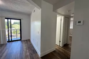 529 SW 4th St, Miami, FL 33130 - Photo 4